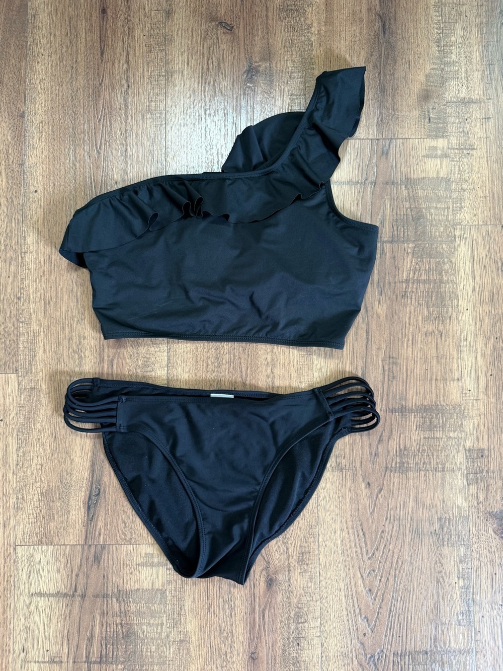 XHILARATION Women’s Black One-Shoulder Ruffle Bikini Set 2-  Piece L